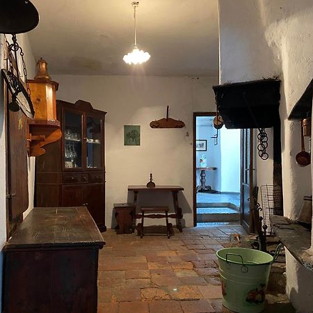 Casa Nel Centro Storico Di Borno别墅 外观 照片