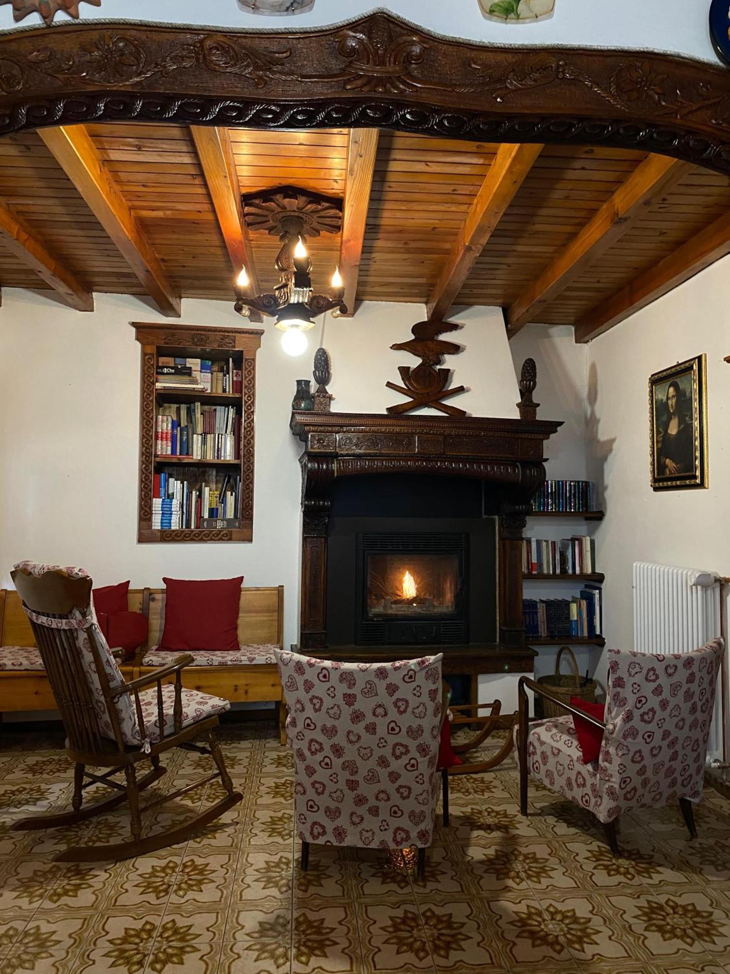 Casa Nel Centro Storico Di Borno别墅 外观 照片
