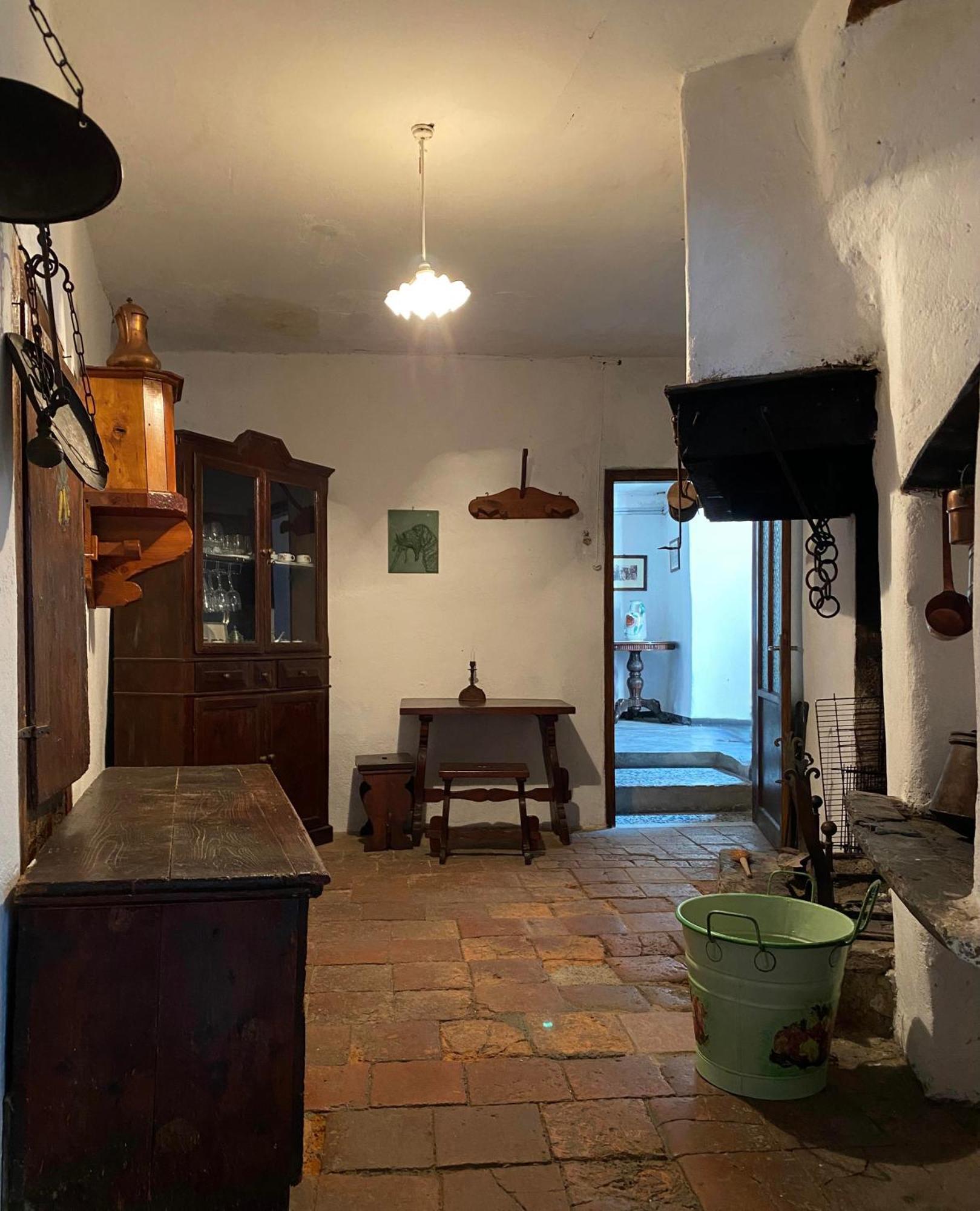 Casa Nel Centro Storico Di Borno别墅 外观 照片
