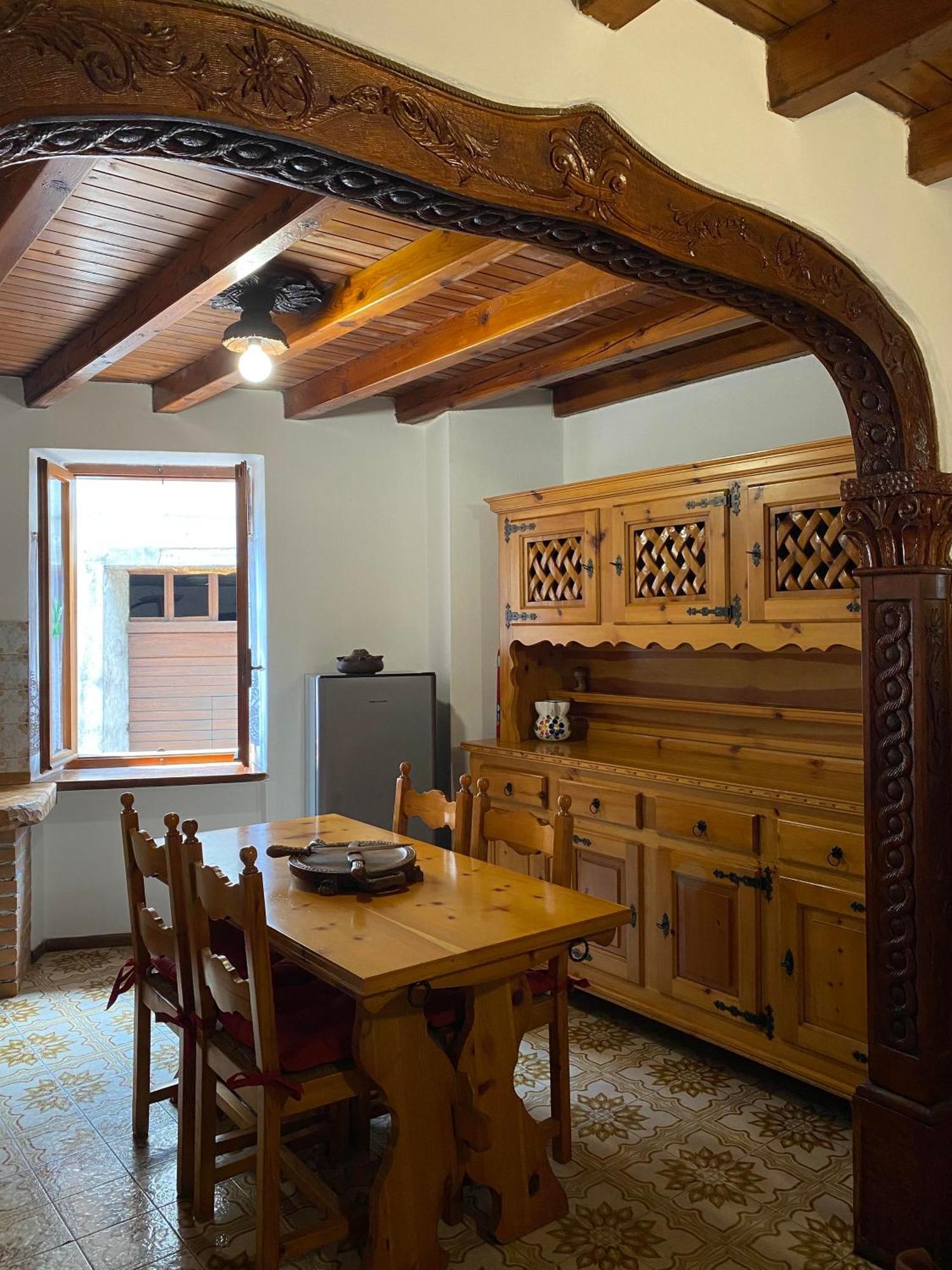 Casa Nel Centro Storico Di Borno别墅 外观 照片