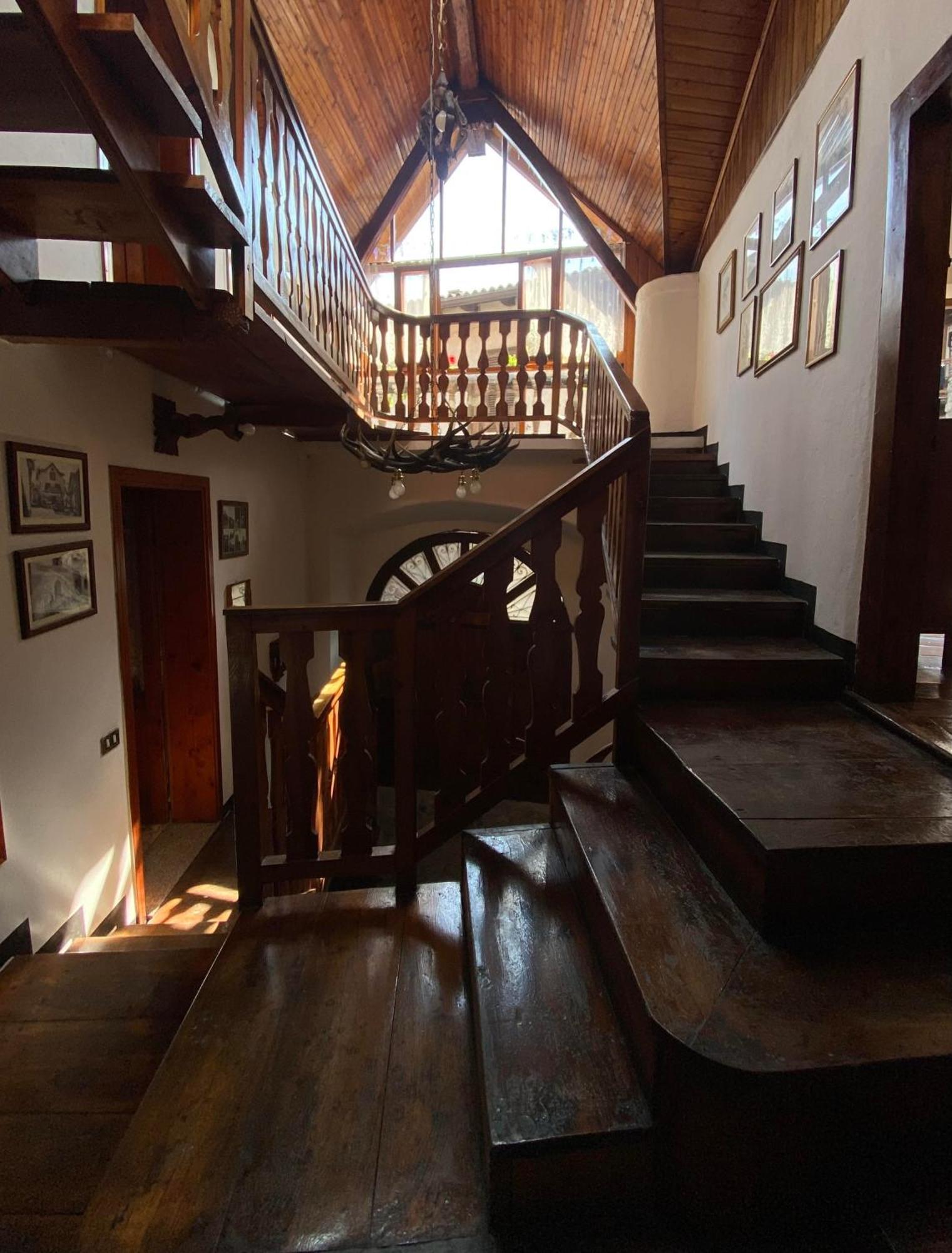 Casa Nel Centro Storico Di Borno别墅 外观 照片