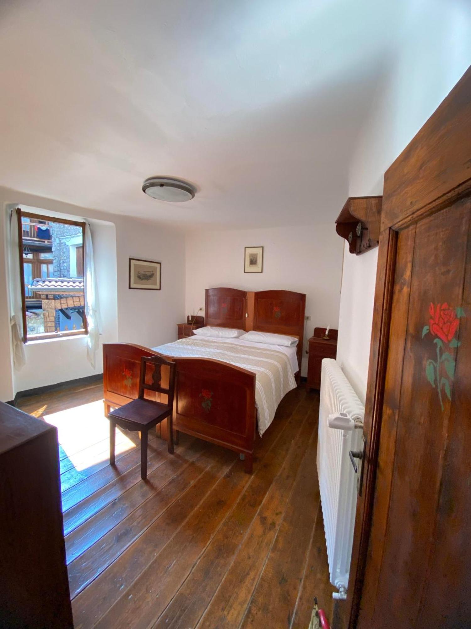 Casa Nel Centro Storico Di Borno别墅 外观 照片